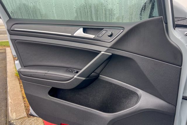 Used 2018 Volkswagen Golf SEL image 13