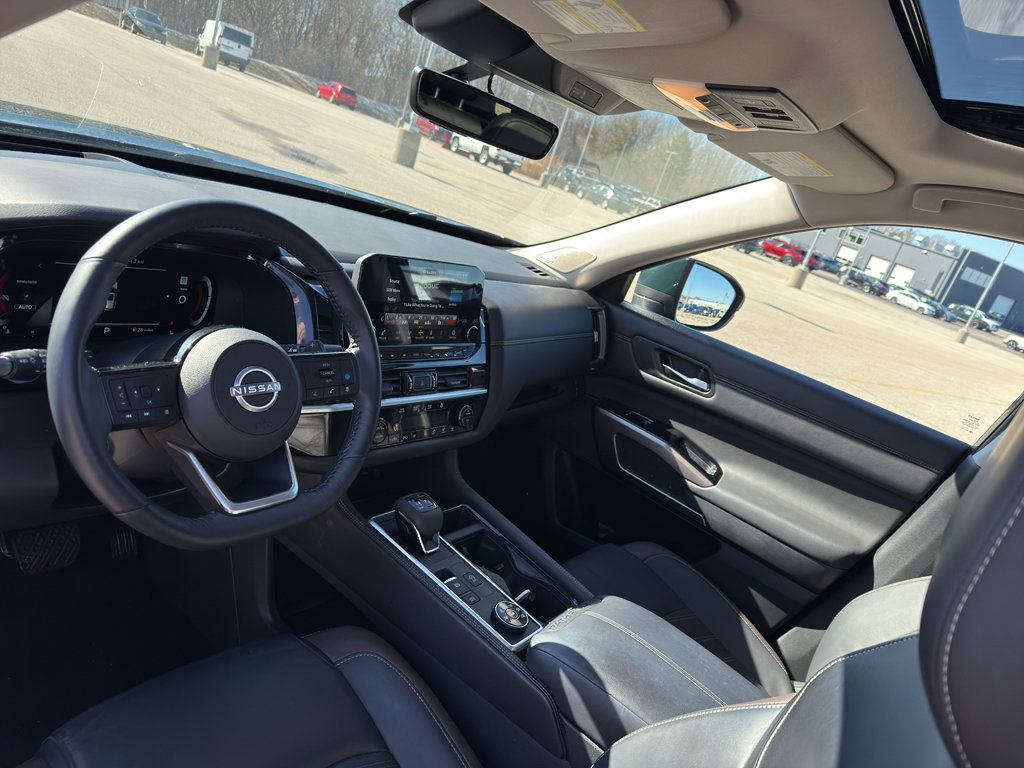 Certified 2024 Nissan Pathfinder Platinum w/ Cargo Package image 25