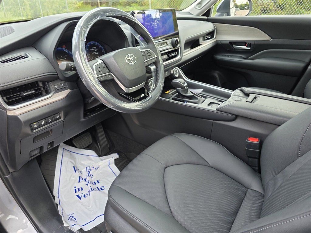 New 2026 Toyota Grand Highlander Limited image 27
