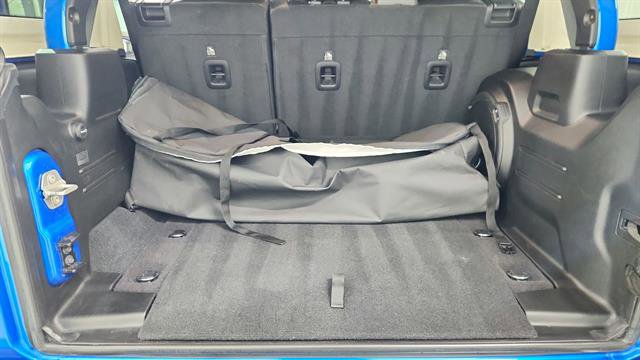 Used 2023 Jeep Wrangler Unlimited Sahara w/ Cold Weather Group image 10