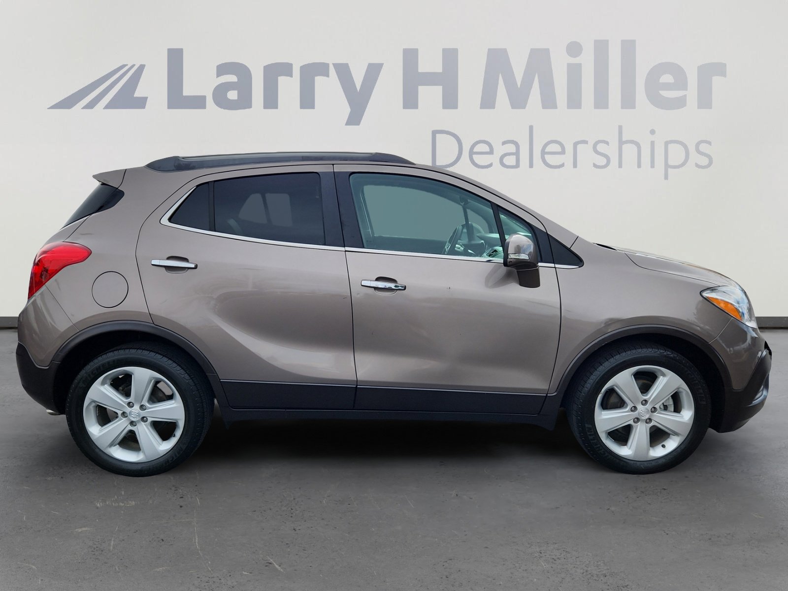 Used 2015 Buick Encore FWD image 6
