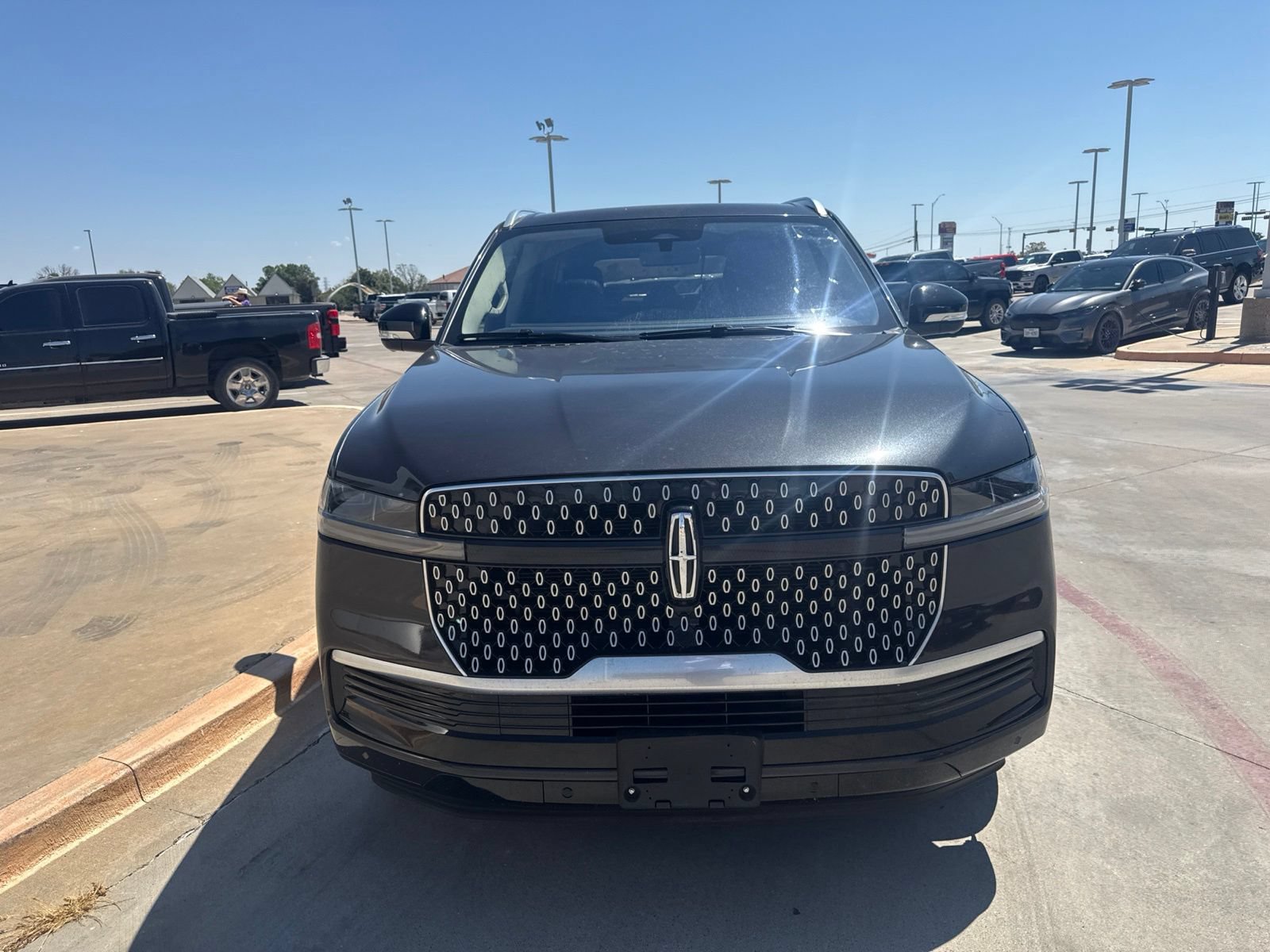 Used 2025 Lincoln Navigator L Reserve AWD/4WD video 2