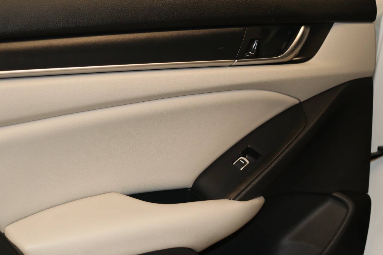 Used 2022 Honda Accord LX image 60