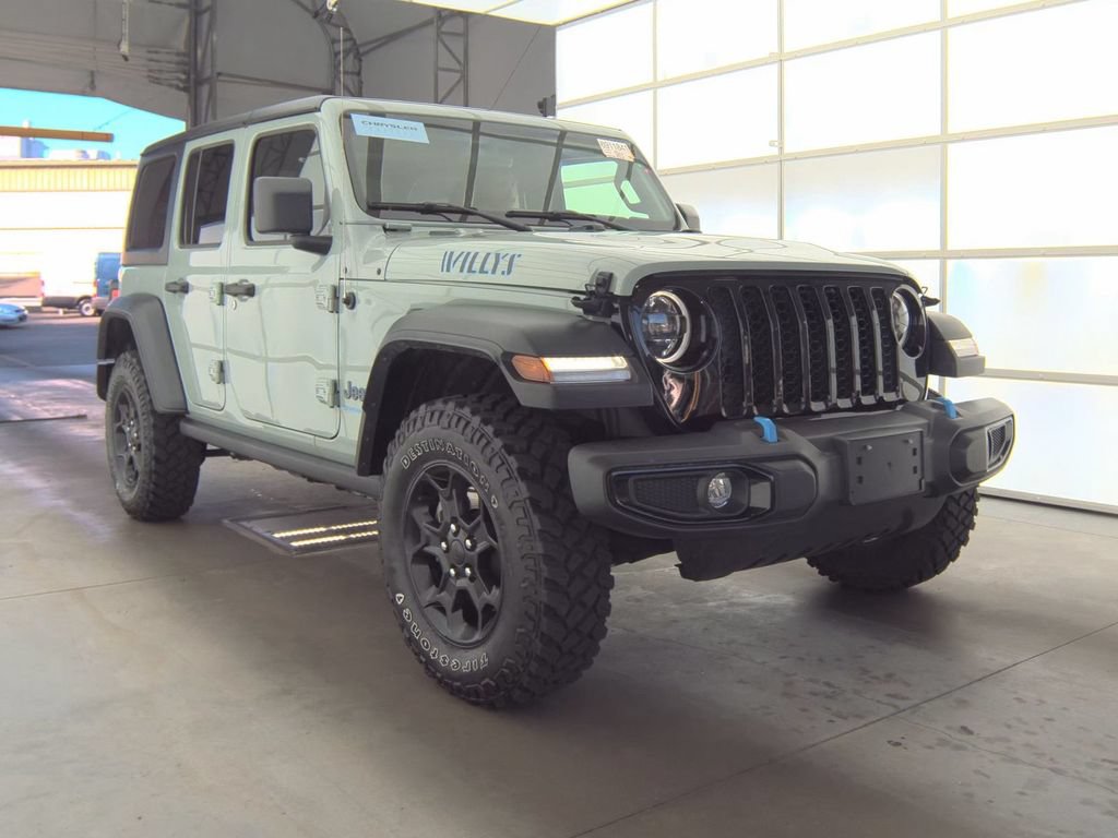 Used 2023 Jeep Wrangler Unlimited w/ Cold Weather Group AWD/4WD image 3