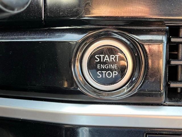 Used 2022 Nissan Pathfinder SV w/ SV Premium Package image 18