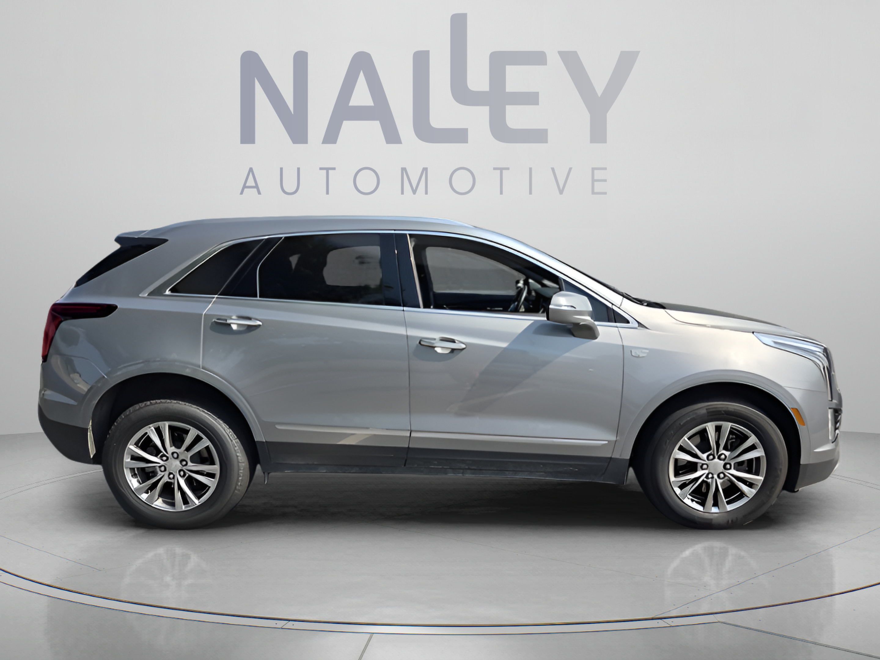 Used 2023 Cadillac XT5 Premium Luxury FWD image 6