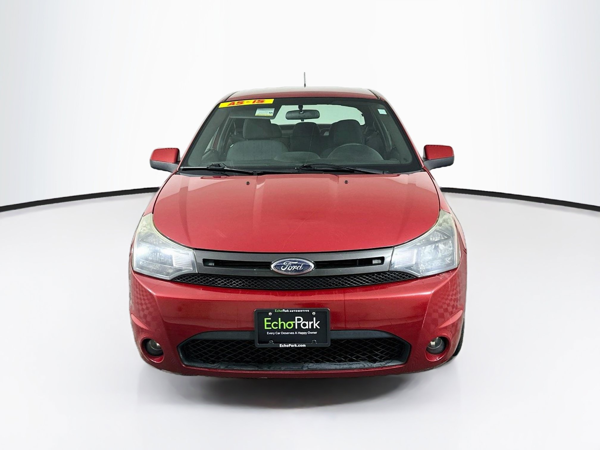 Used 2010 Ford Focus SE FWD image 2
