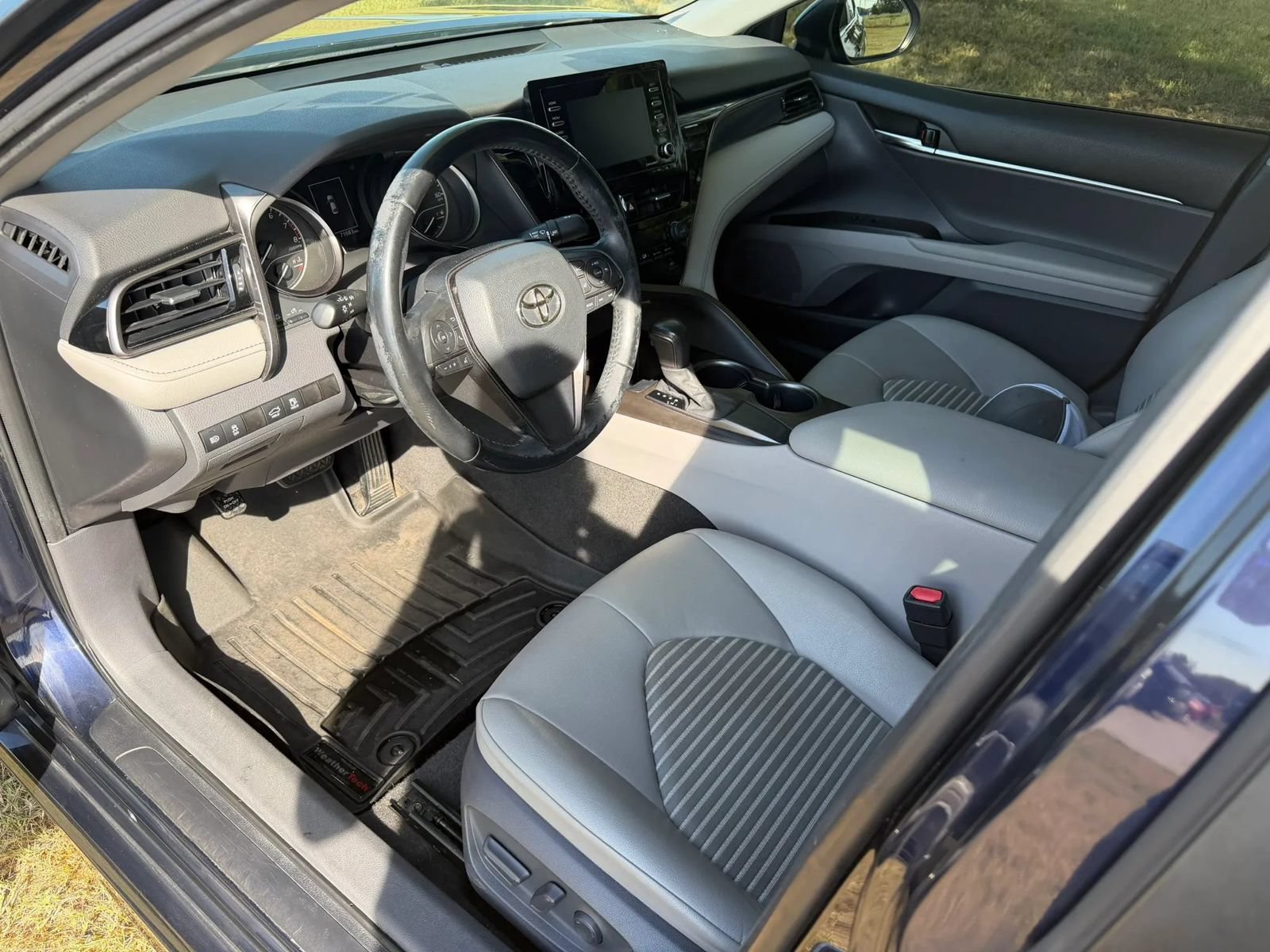 Used 2021 Toyota Camry SE FWD image 5