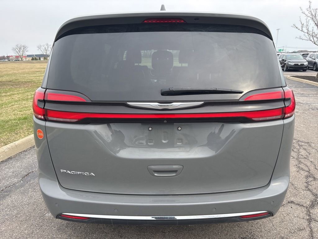 Used 2021 Chrysler Pacifica Touring-L image 7