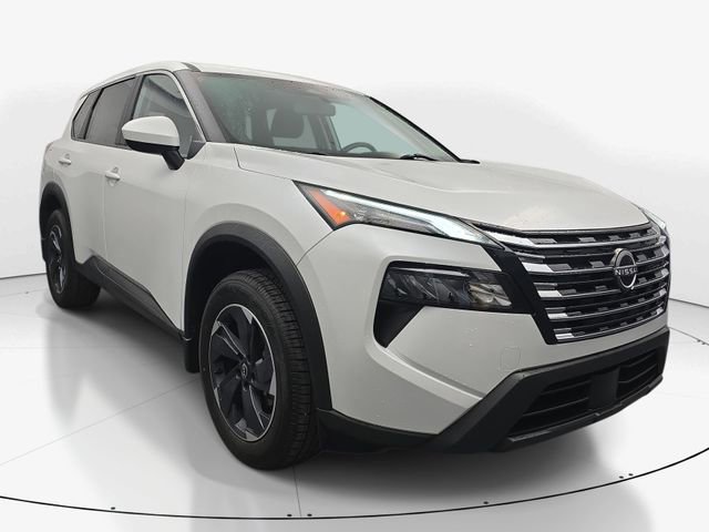 Used 2024 Nissan Rogue SV AWD/4WD image 2