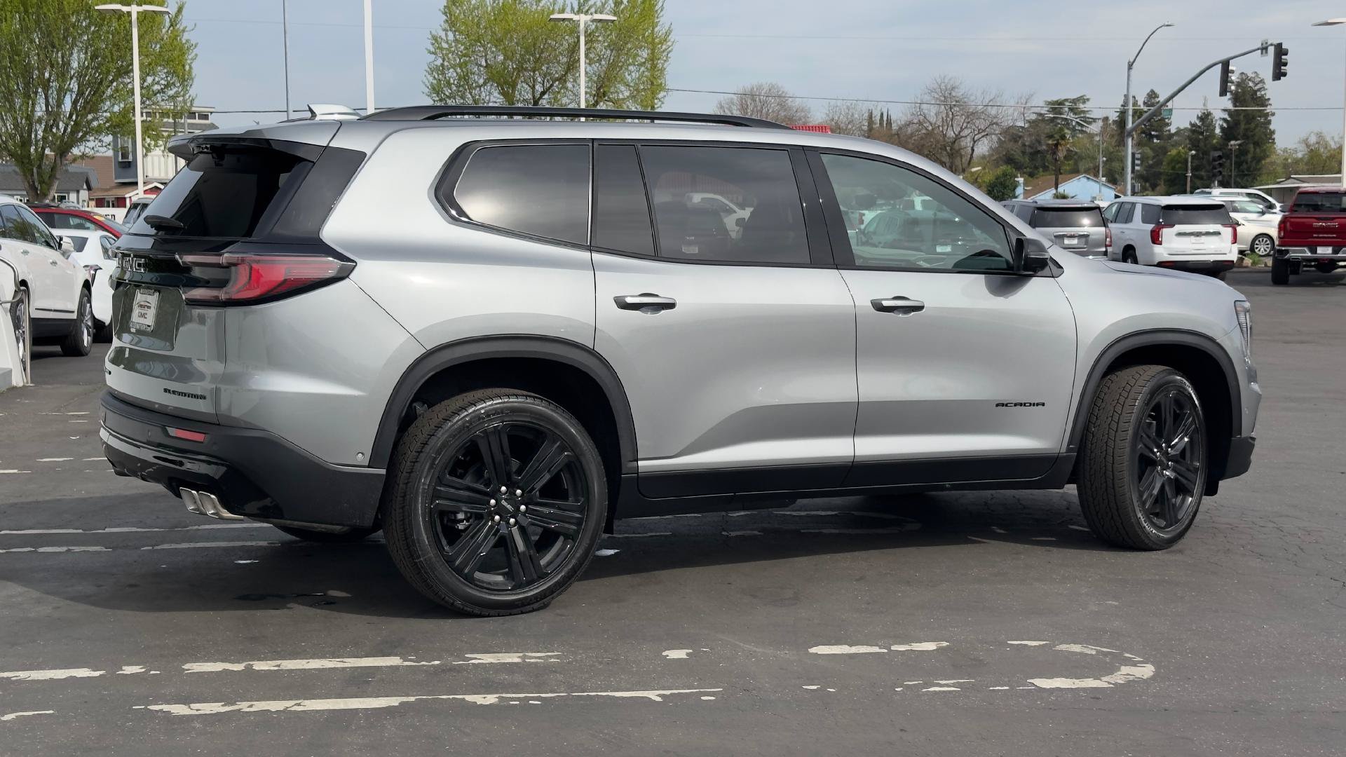New 2026 GMC Acadia Elevation w/ Super Cruise Package AWD/4WD image 4