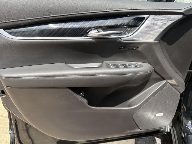 Used 2023 Cadillac XT6 Premium Luxury w/ Technology Package FWD image 15