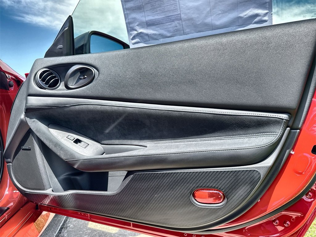 New 2025 Nissan Z Performance w/ Floor Mat Package image 33