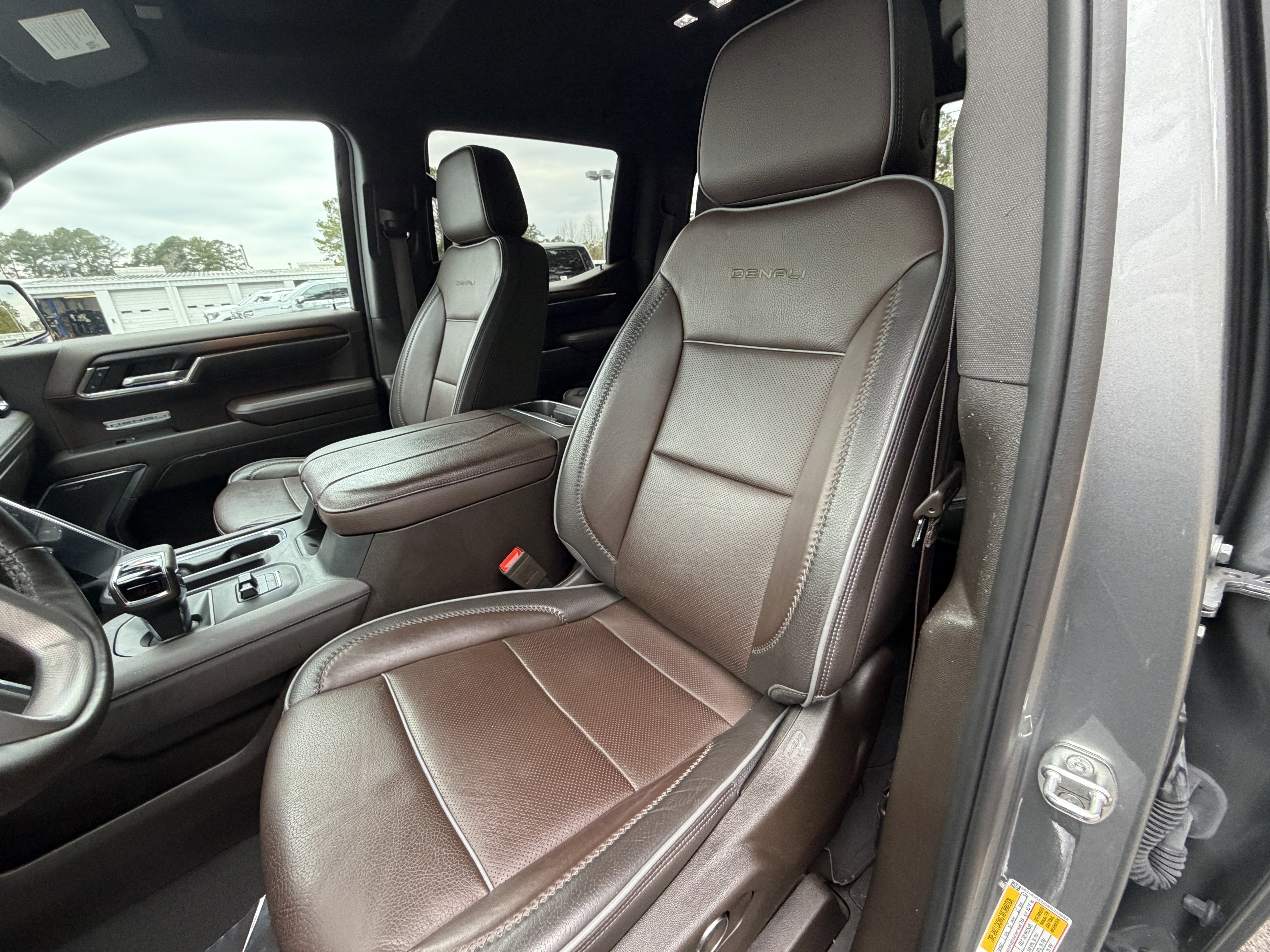 Used 2024 GMC Sierra 1500 Denali w/ Technology Package image 17