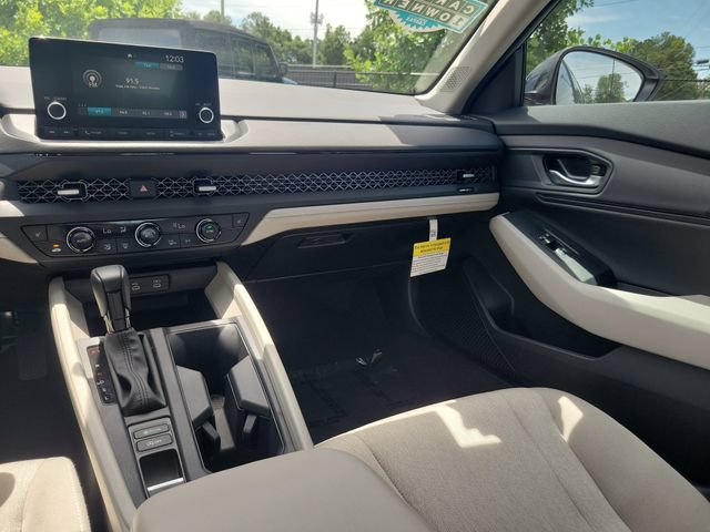 Certified 2025 Honda Accord SE image 28