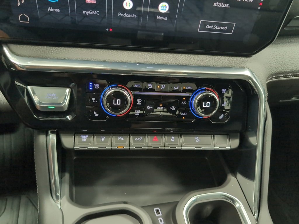 New 2025 GMC Sierra 2500 Denali w/ Denali Reserve Package image 15