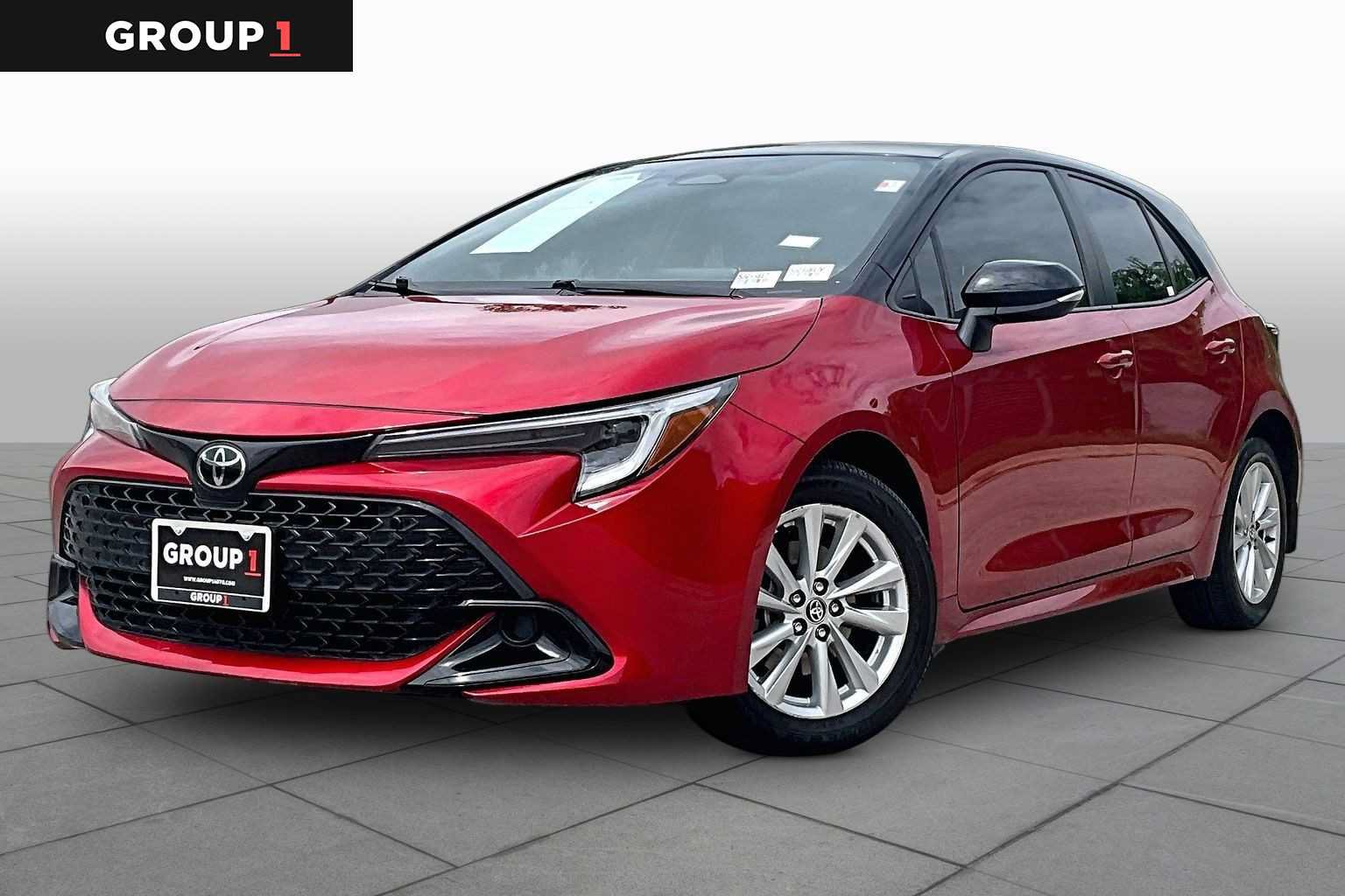 Used 2025 Toyota Corolla SE FWD image 1