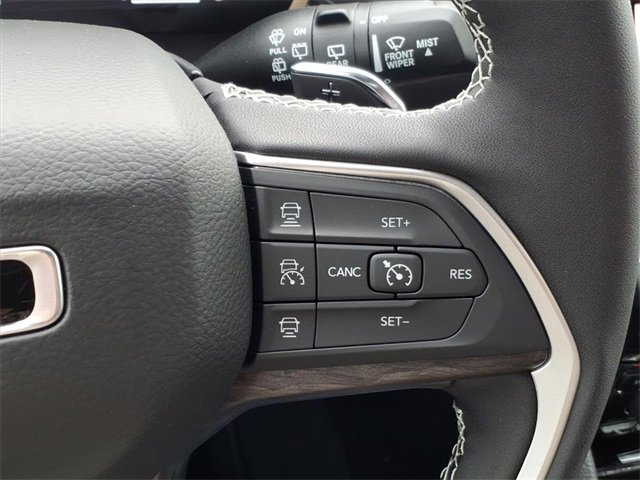 New 2025 Jeep Grand Cherokee Limited image 25