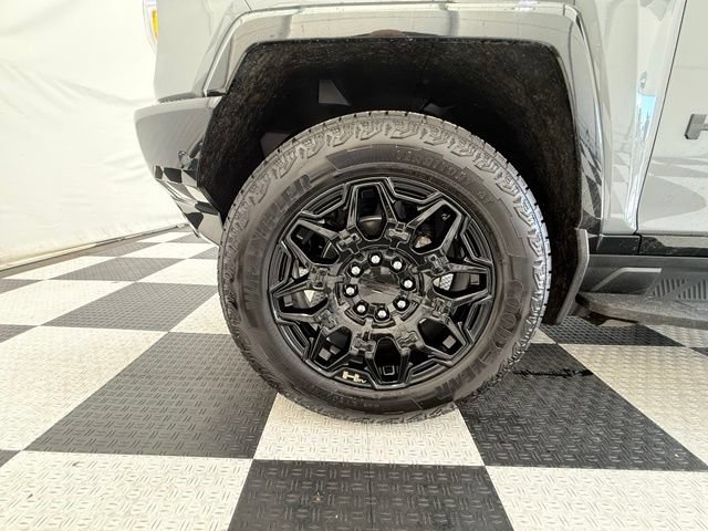 Used 2025 GMC Hummer EV 2X AWD/4WD image 11