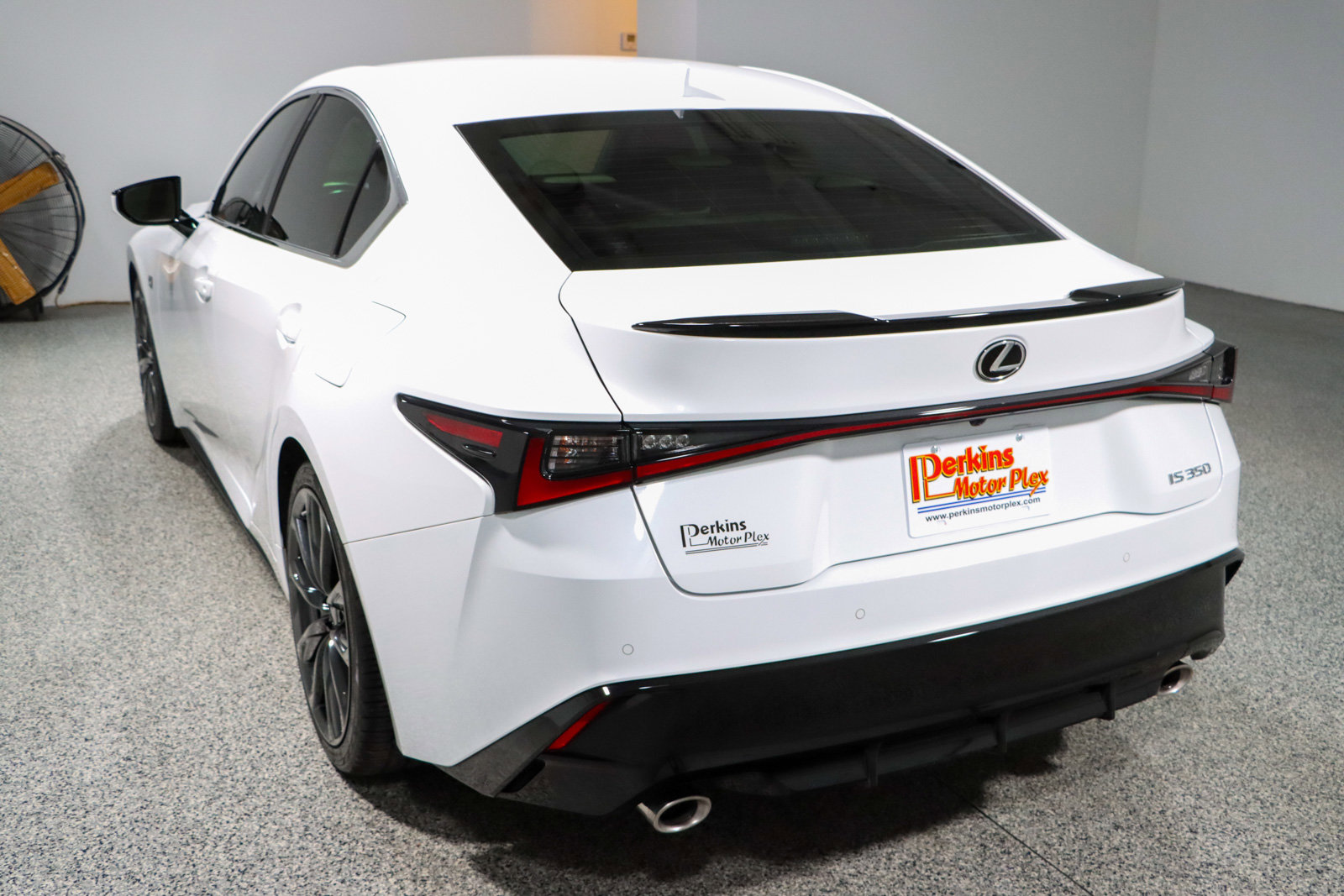 Used 2022 Lexus IS 350 F Sport RWD image 9