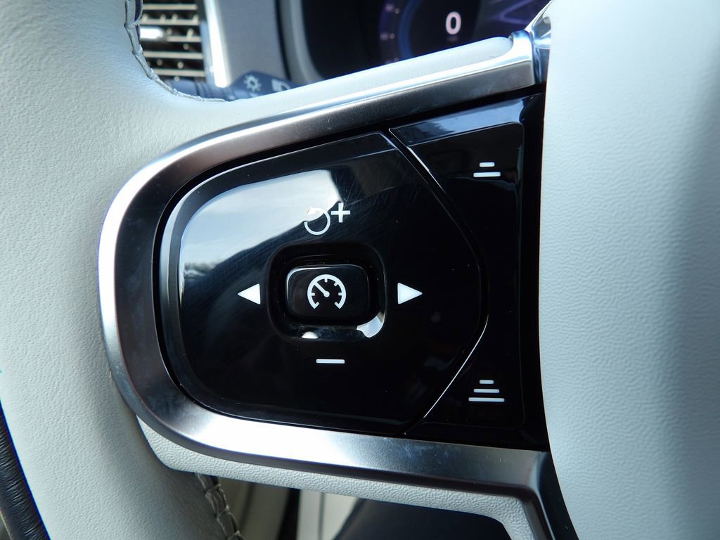 Certified 2024 Volvo XC90 B6 Plus w/ Protection Package Premier image 19