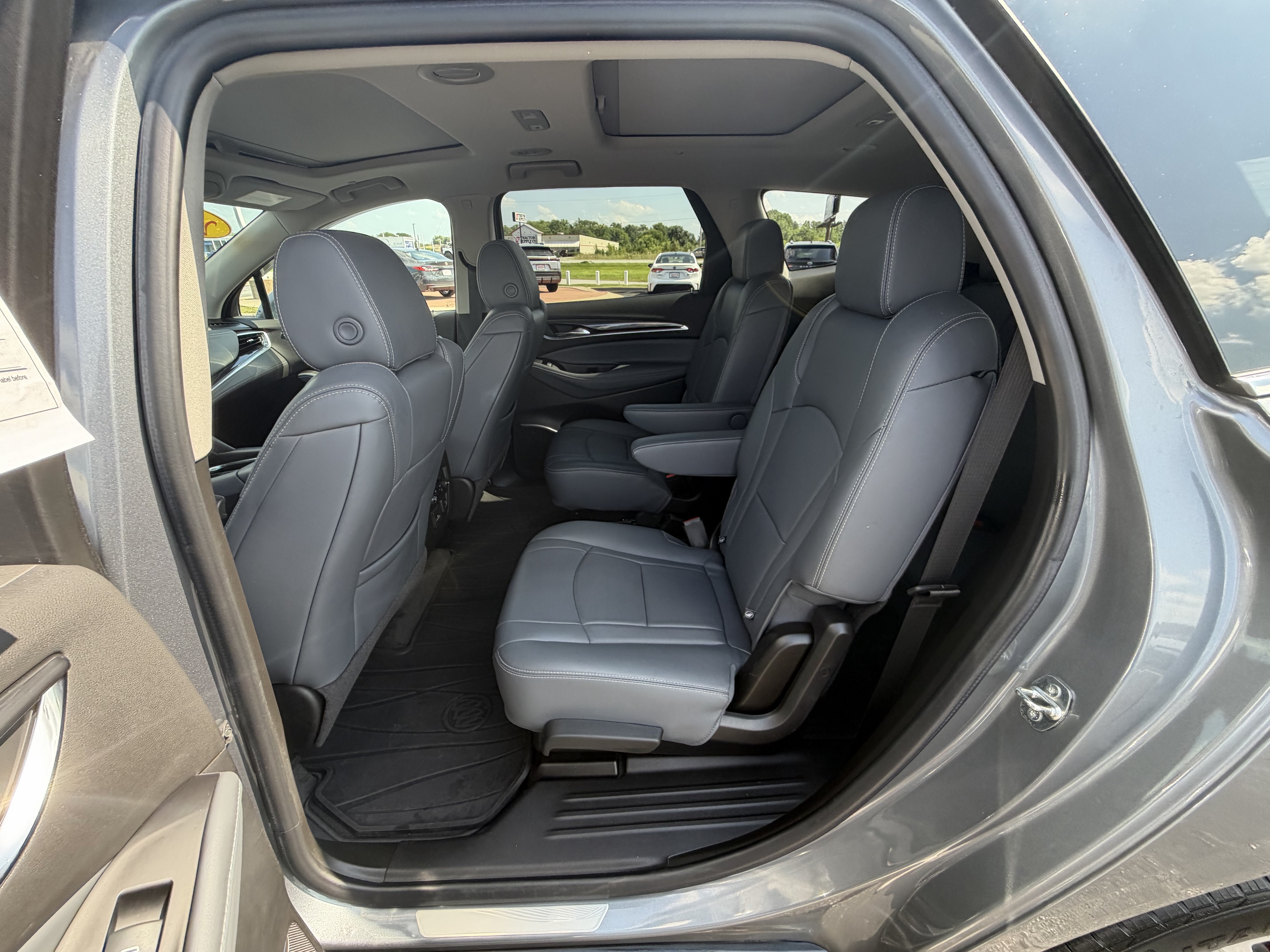Used 2019 Buick Enclave Premium w/ Experience Buick Package AWD/4WD image 21