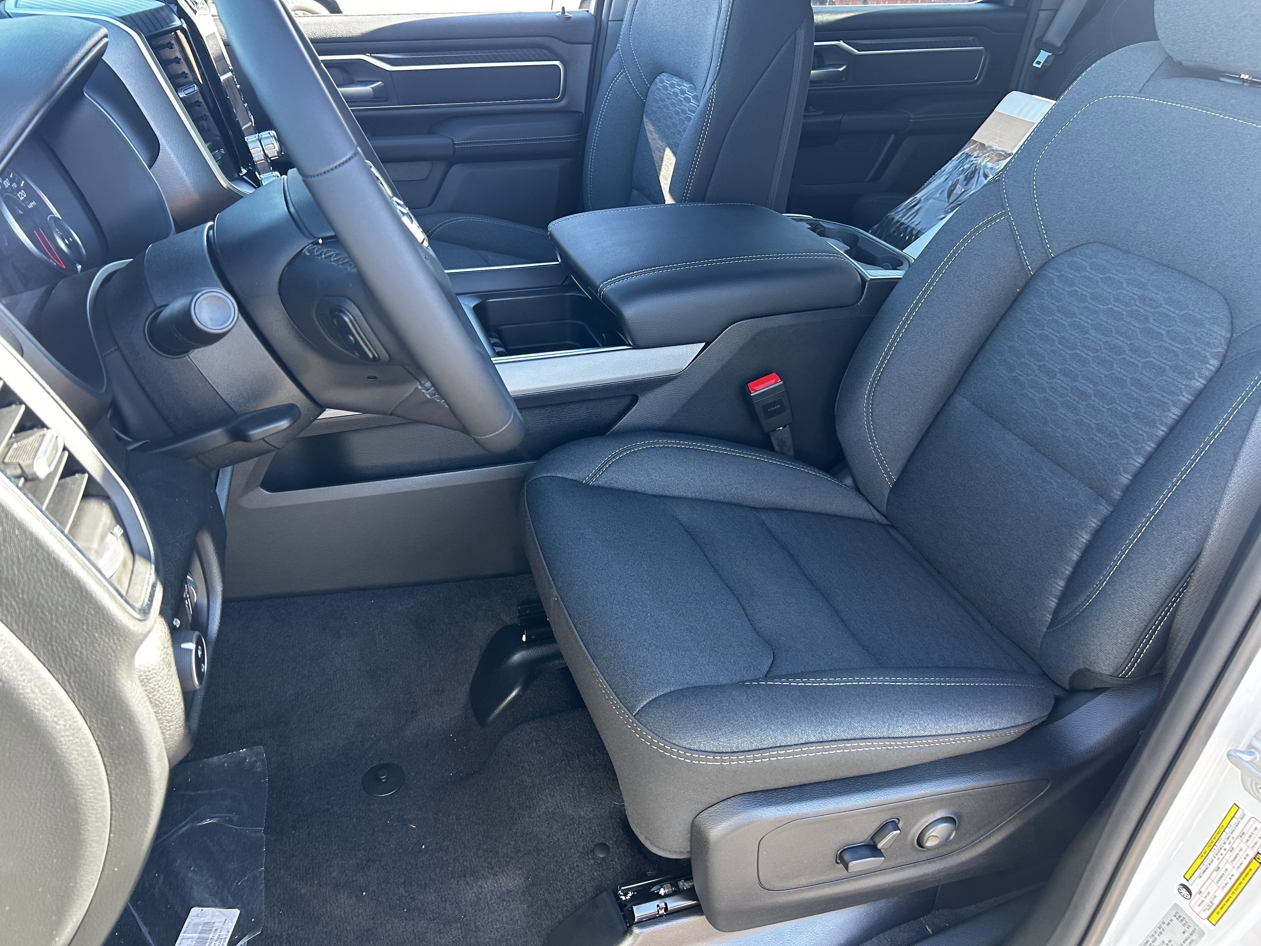 New 2026 RAM 1500 Big Horn AWD/4WD image 17