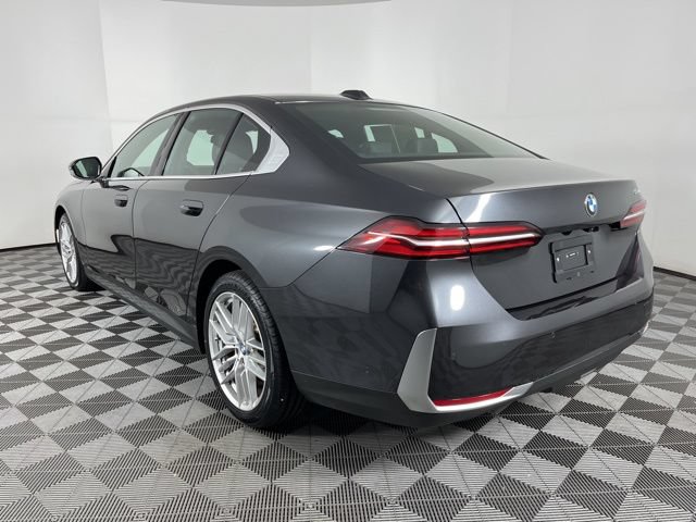 Used 2024 BMW 530i RWD image 7