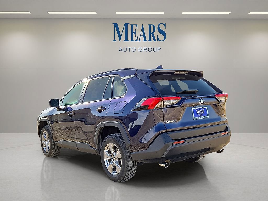 Used 2025 Toyota RAV4 XLE image 3