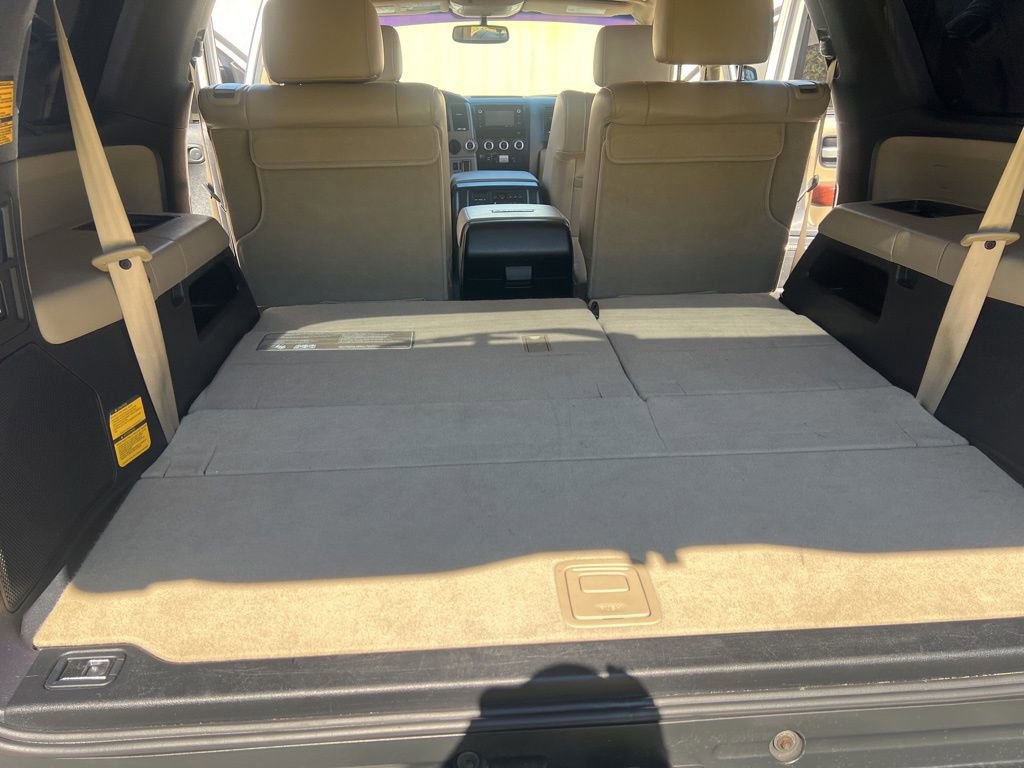 Used 2014 Toyota Sequoia Platinum image 38