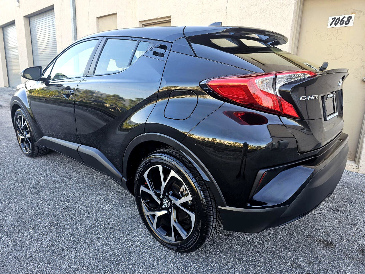 Used 2019 Toyota C-HR Limited image 15