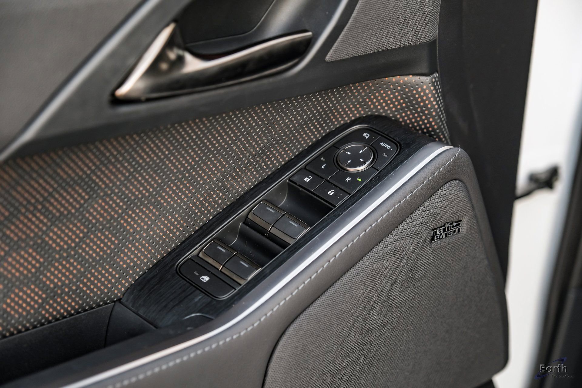 Used 2025 Lexus GX 550 550 Luxury+ HUD Vossen Wheels w/ Accessory Package (2T) image 61