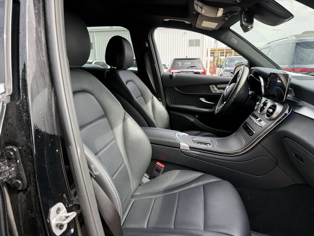 Used 2022 Mercedes-Benz GLC 300 4MATIC image 30