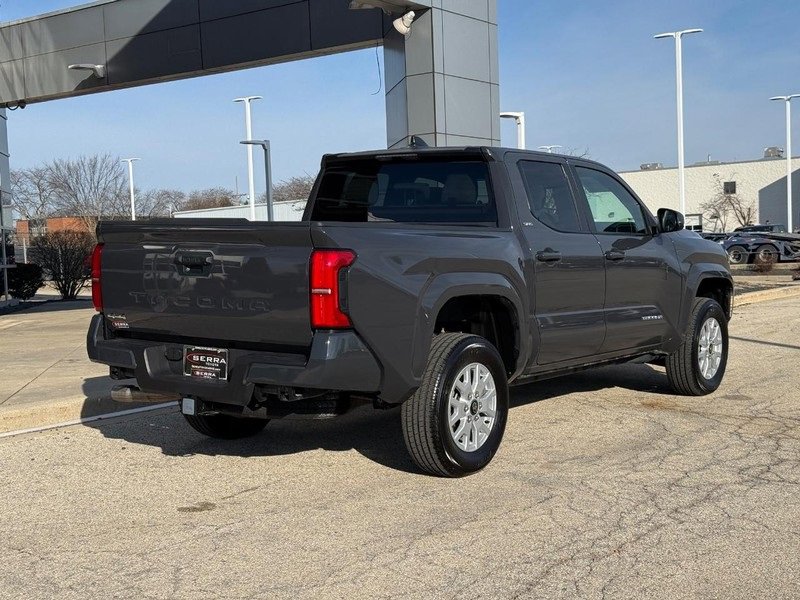 Used 2025 Toyota Tacoma SR5 image 3