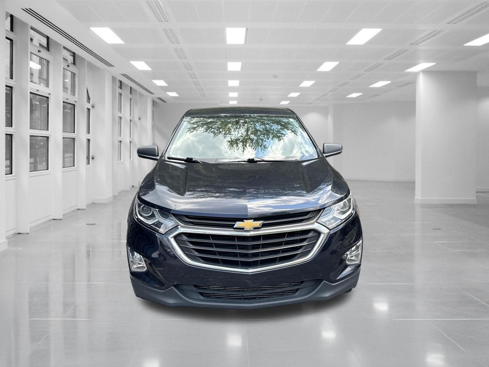 Used 2021 Chevrolet Equinox LS FWD image 2