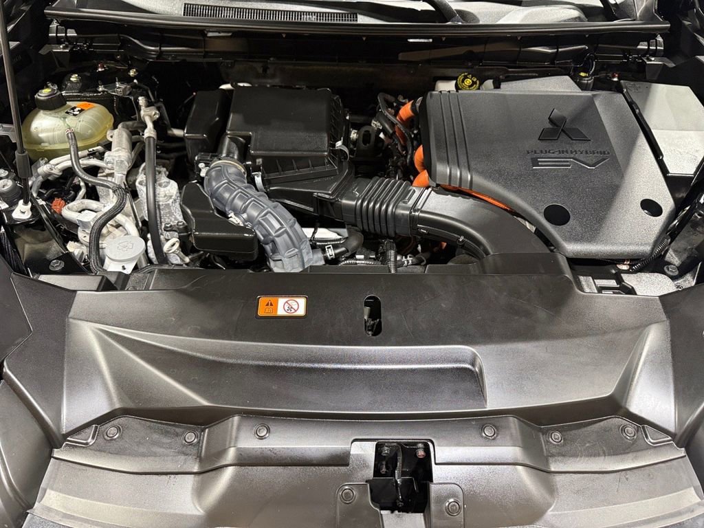 Used 2023 Mitsubishi Outlander SEL image 44