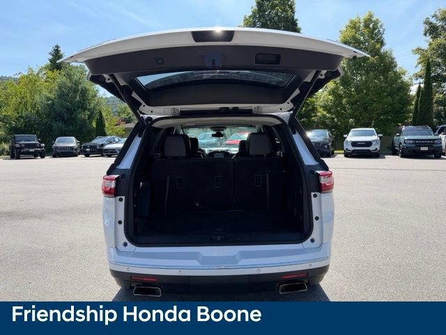 Used 2018 Chevrolet Traverse Premier w/ Driver Confidence II Package FWD image 37