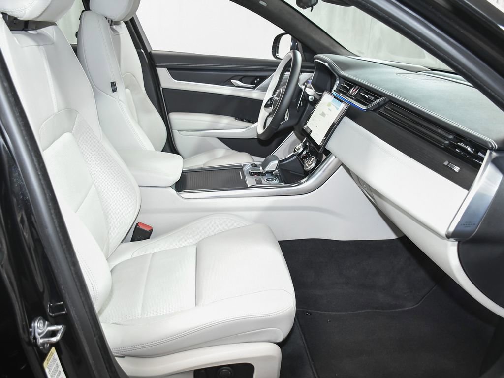 Used 2024 Jaguar XF R-Dynamic SE image 59