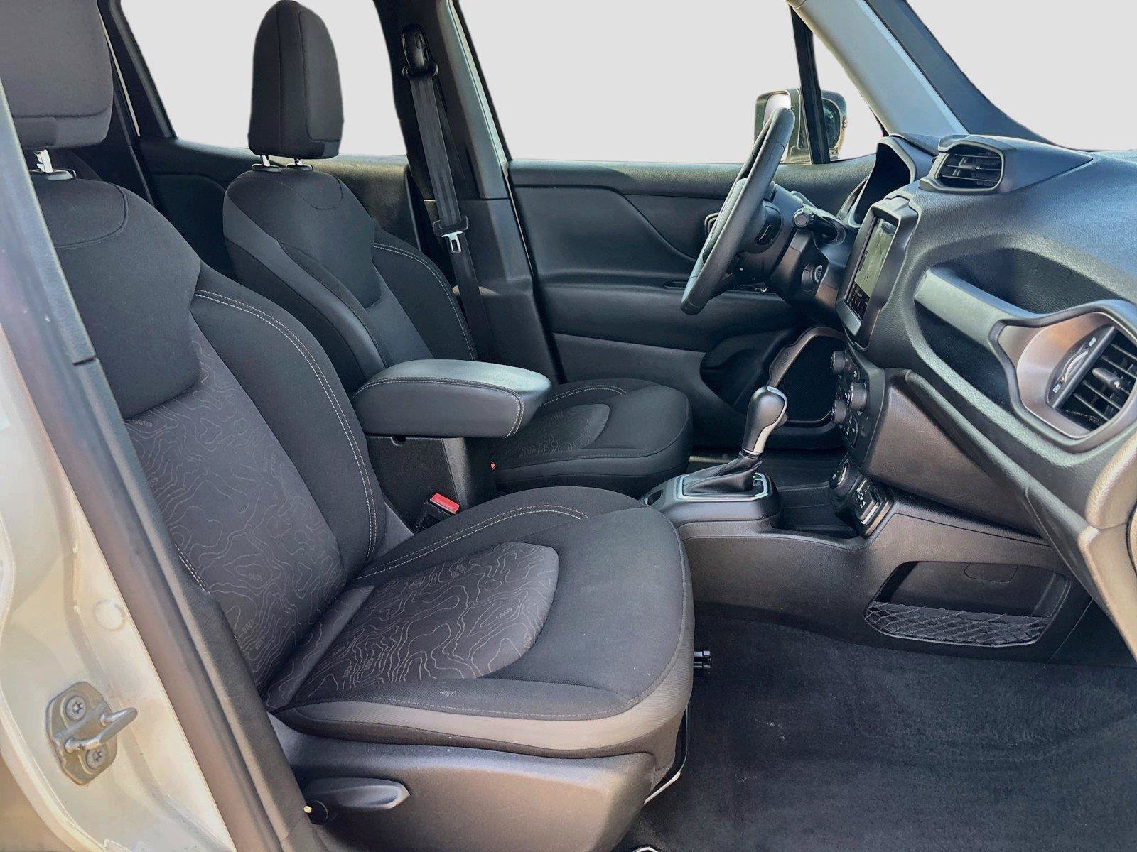 Certified 2023 Jeep Renegade Latitude AWD/4WD image 27