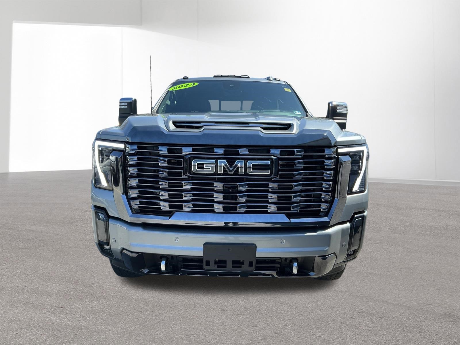 Used 2024 GMC Sierra 2500 Denali Ultimate AWD/4WD image 8