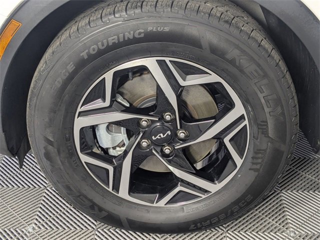Used 2023 Kia Sportage LX image 8