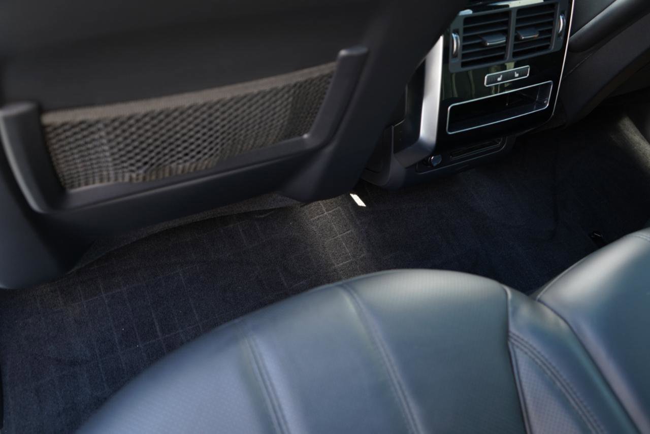 Used 2016 Land Rover Range Rover Sport HSE image 48