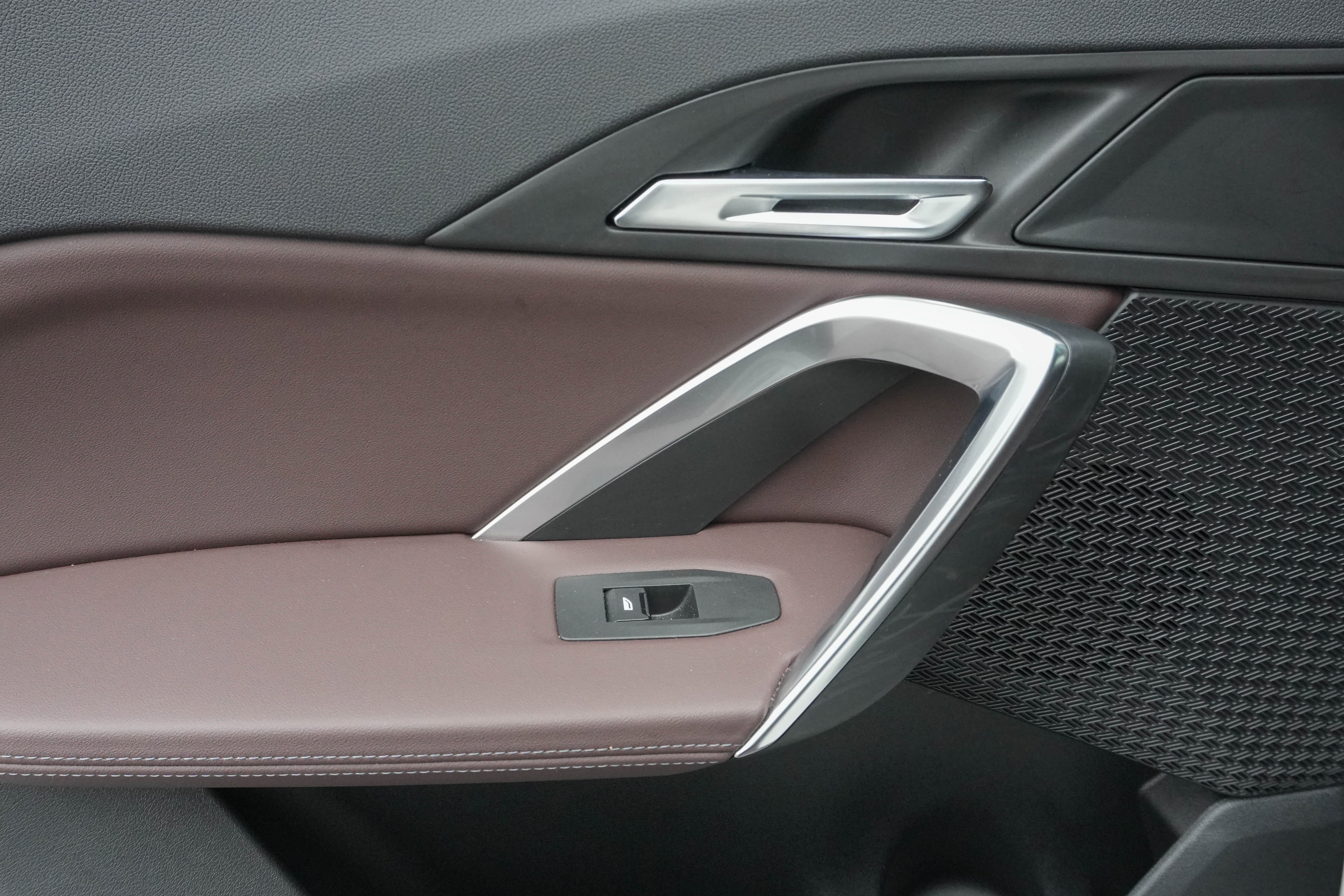 Certified 2025 BMW X2 xDrive28i image 32