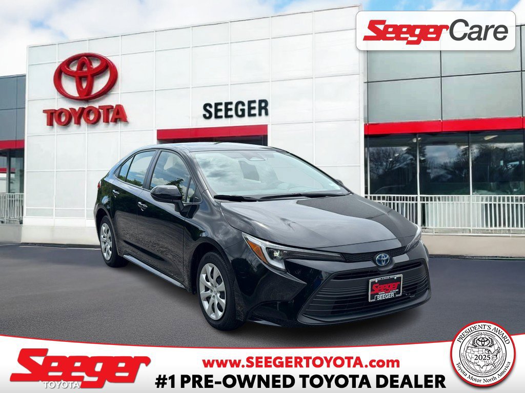 Used 2025 Toyota Corolla LE