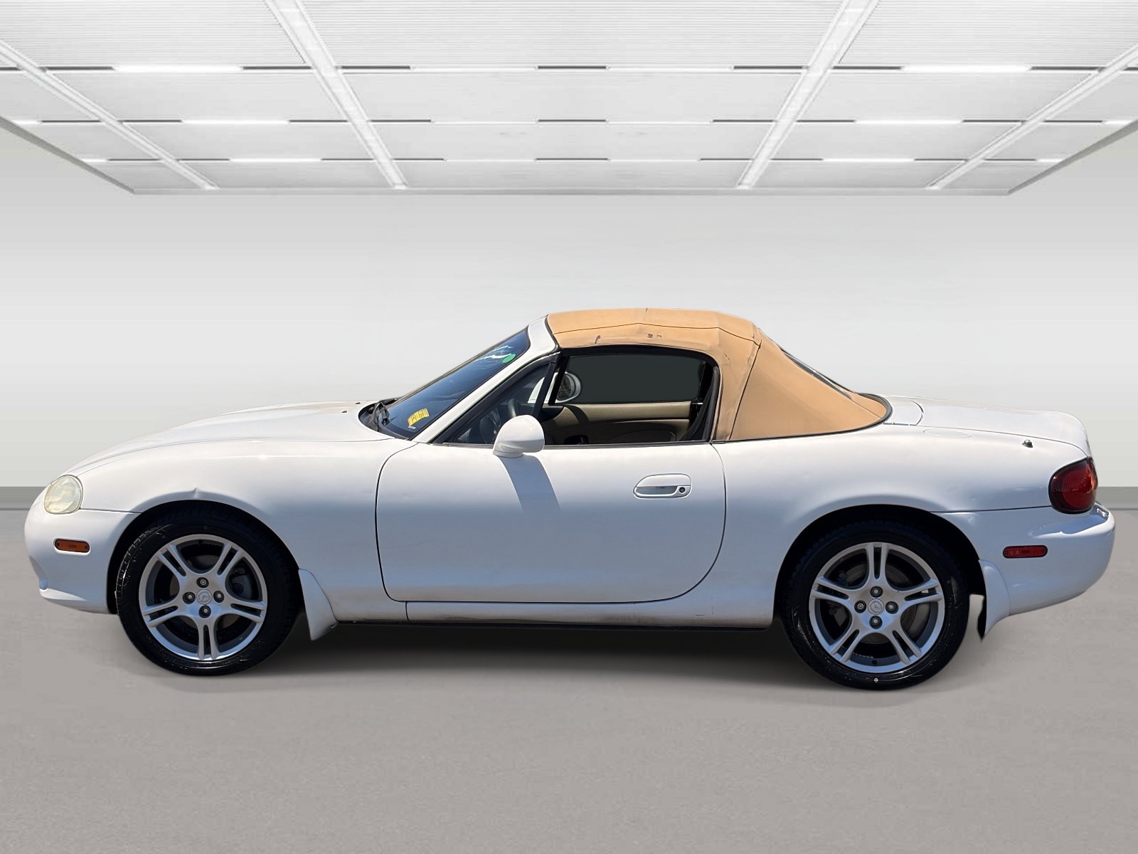 Used 2004 MAZDA MX-5 Miata LS RWD image 29