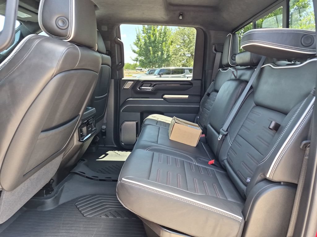 Used 2025 GMC Sierra 2500 AT4X w/ AT4X AEV Edition AWD/4WD image 37