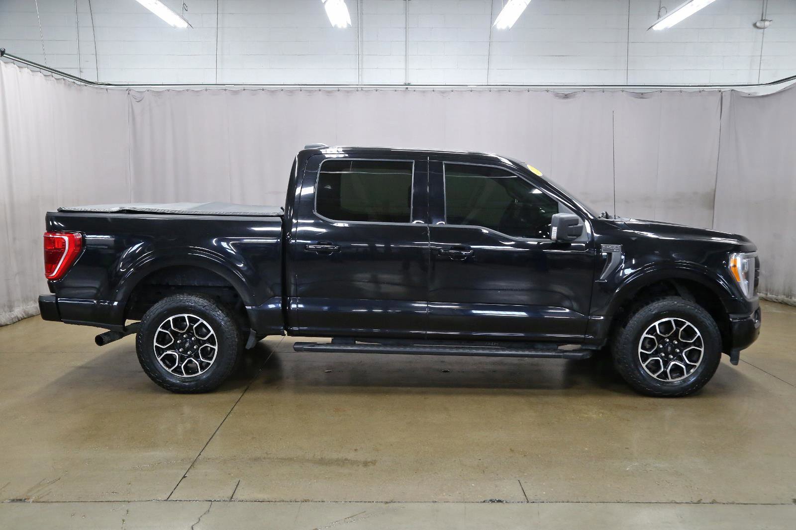 Used 2021 Ford F150 XLT w/ Equipment Group 302A High image 13