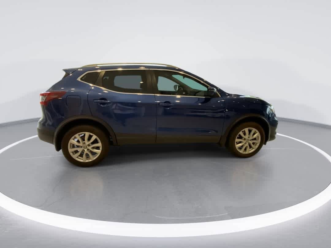 Used 2020 Nissan Rogue Sport SV w/ All-Weather Package AWD/4WD image 9