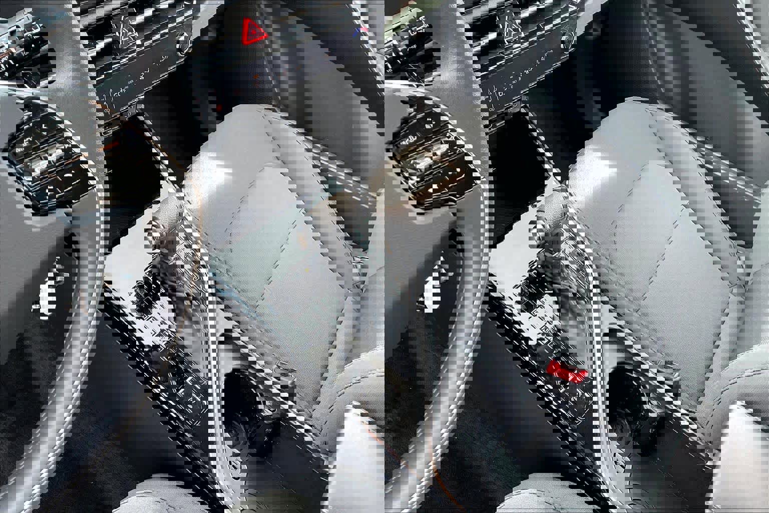 Used 2024 Kia Niro LX image 16