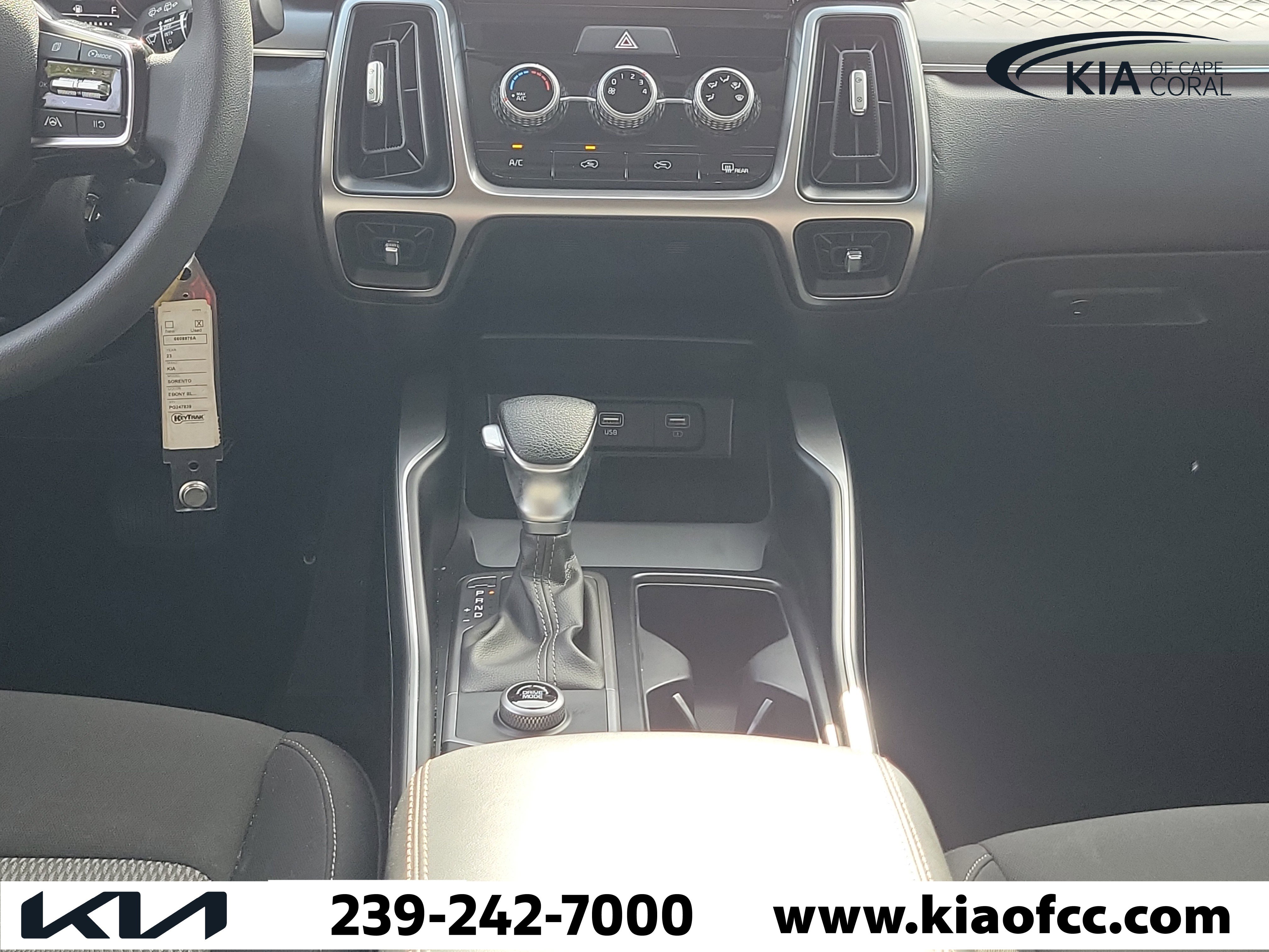 Used 2023 Kia Sorento LX FWD image 19